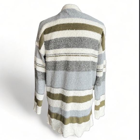 The Perfect Soft Fuzzy Cardigan Oversized size Small White Tan NWT - Picture 3 of 5